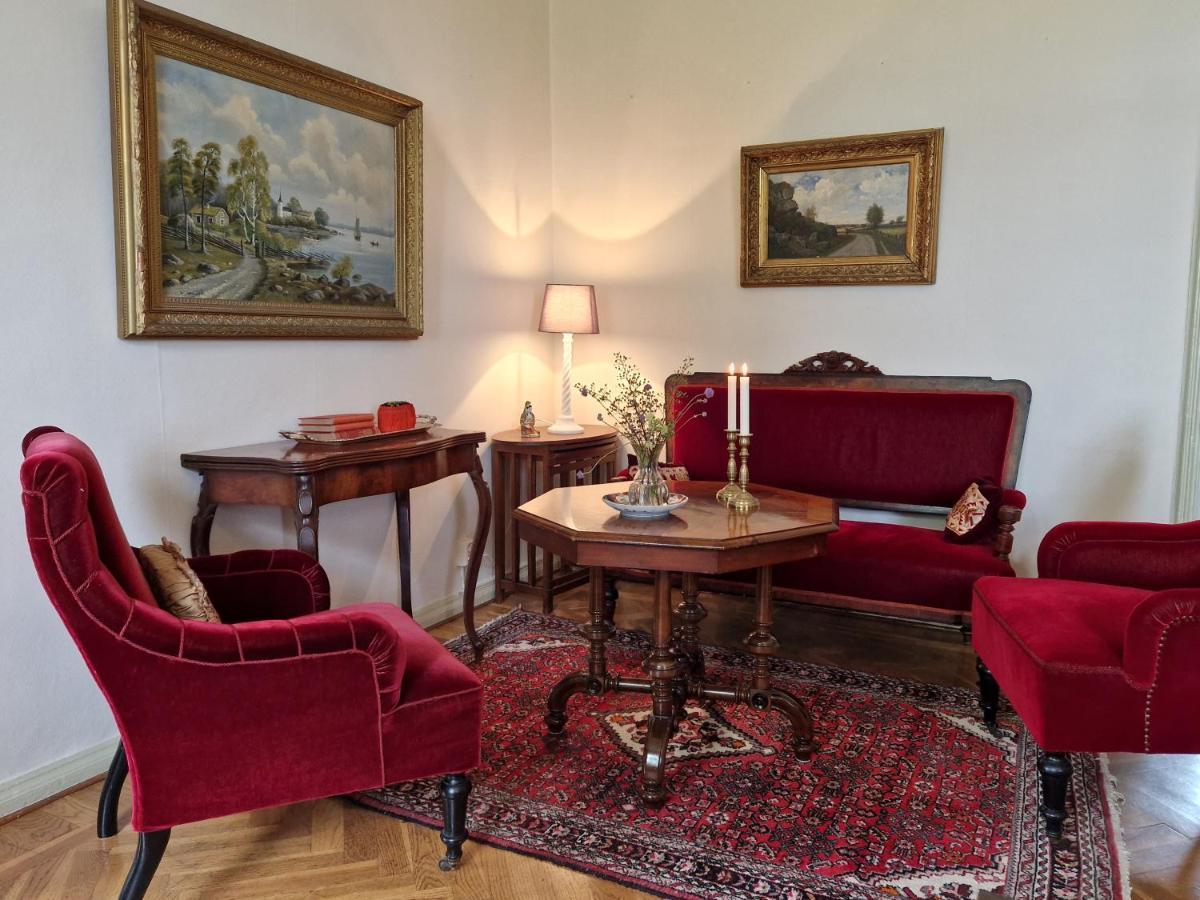 Floda  Naeaes Slott 게스트하우스 외부 사진