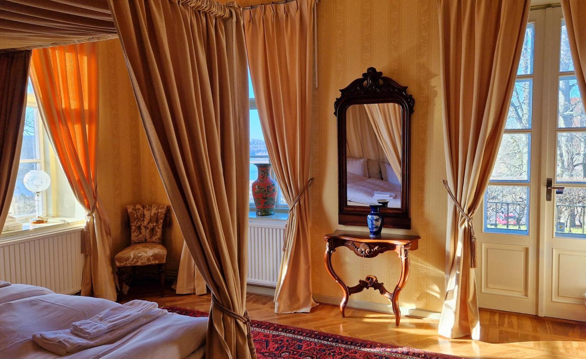 Floda  Naeaes Slott 게스트하우스 외부 사진