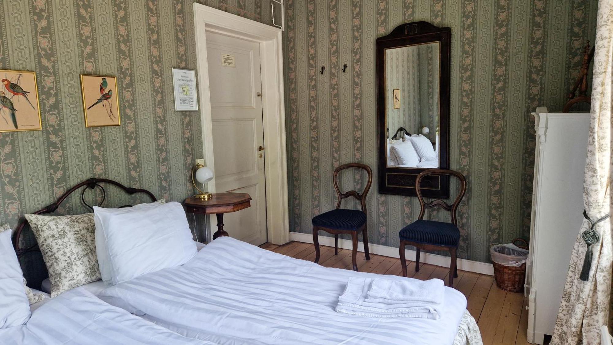 Floda  Naeaes Slott 게스트하우스 외부 사진