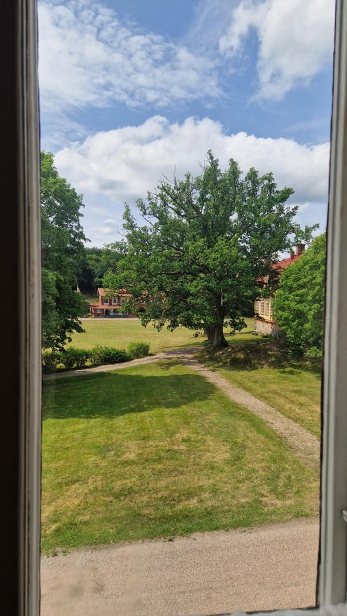 Floda  Naeaes Slott 게스트하우스 외부 사진