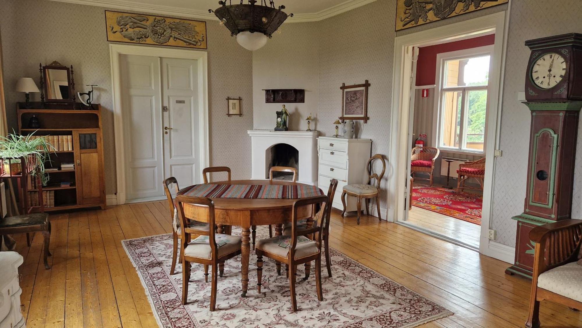 Floda  Naeaes Slott 게스트하우스 외부 사진